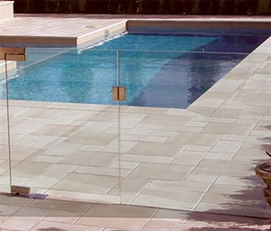 Agrandir l'image de Glass Fencing Image de Glass Fencing