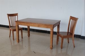 wood dining table の画像