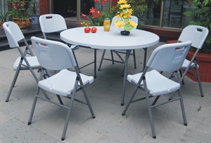 4ft fold in half table の画像