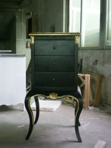 Picture of three-drawer cabinet