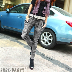 Picture of free style Harlan jeans with big pocket design FW007