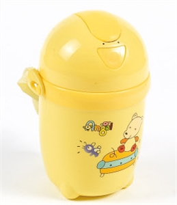 PLASTIC WATER BOTTLE の画像