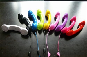 Show details for LK106-2.5 Smiling Face Retro Phone Handset Picture of LK106-2.5 Smiling Face Retro Phone Handset