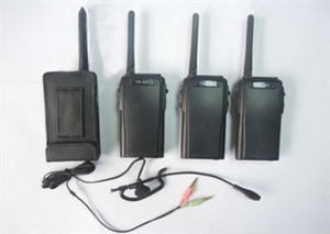 Waterproof Handheld Full Duplex Walkie Talkie 2.4GHz For Commercial の画像